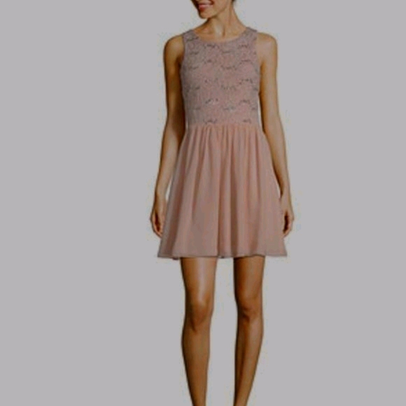 Blush Party Dress - Picture 6 of 11